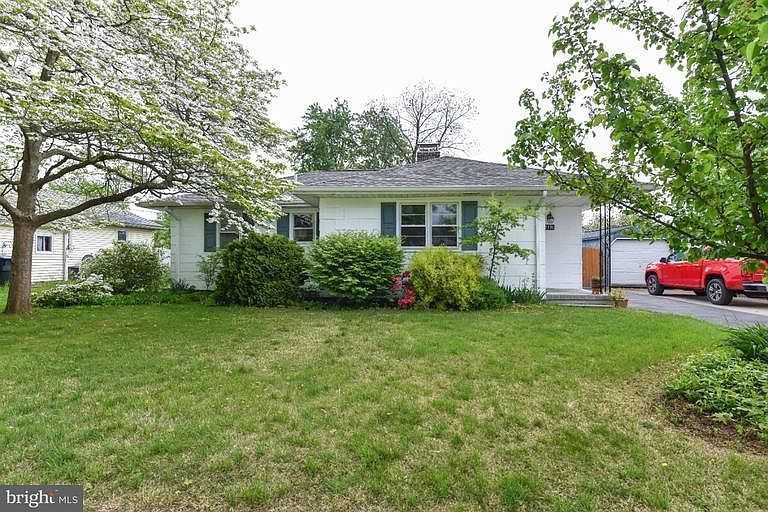 1st image of 2331 Katherine Ave