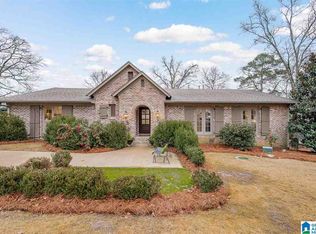 709 Comer Dr, Vestavia Hills, AL 35216