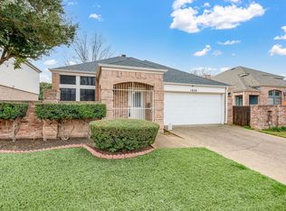 1828 Realistic Ct, Bedford, TX 76021