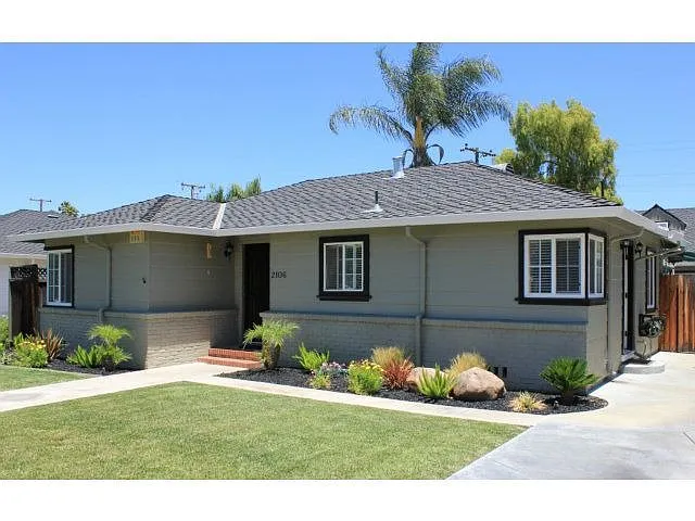 2106 Jonathan Ave photo 1