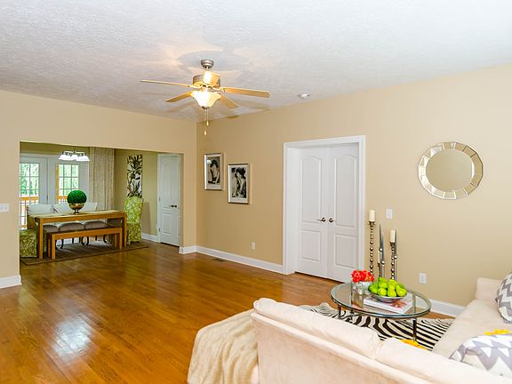 gorgeous open concept!