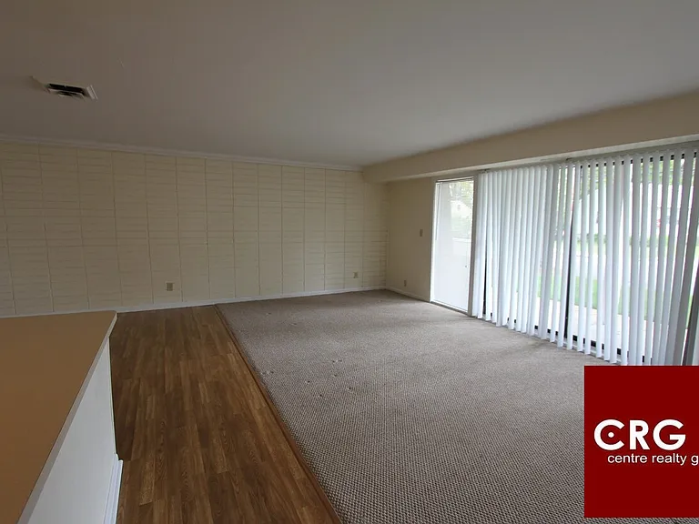 18 Westgate Dr — Photo 2
