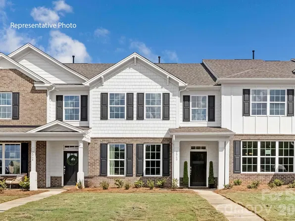 583 W Park Ave #D, Mooresville, NC 28115
