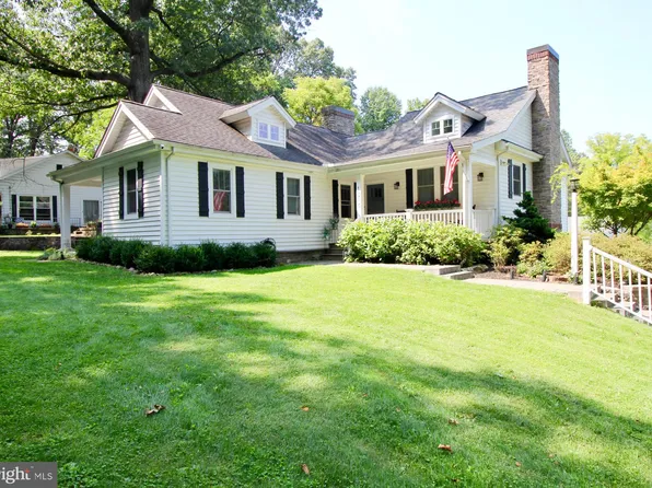 1210 Sand Hill Rd, Hummelstown, PA 17036