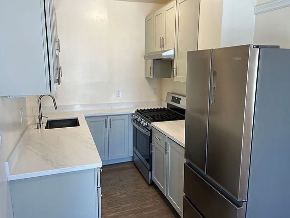 4th image of 359 Fillmore St #1