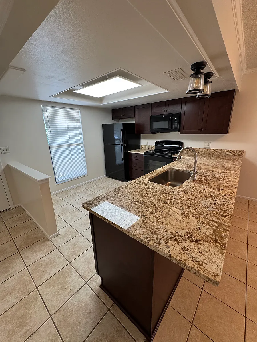 Building Photo - 2155 Bancroft Pl
