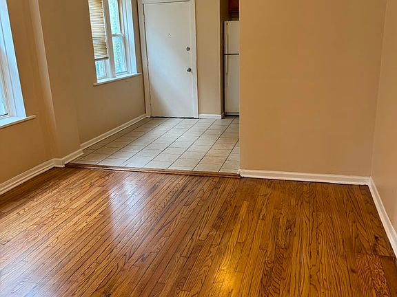 2nd image of 823 S 21st Ave #1N