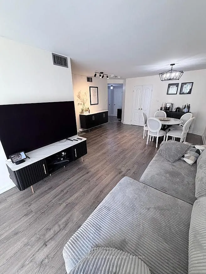 Chestnut Park Residence — Photo 3