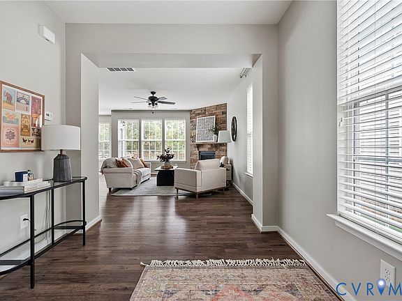 5th image of 9436 Seayfield Ln