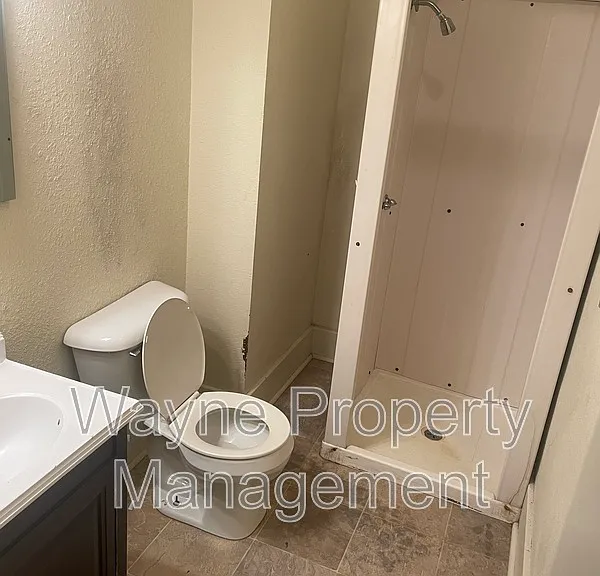 546 2nd St #1 — Photo 5