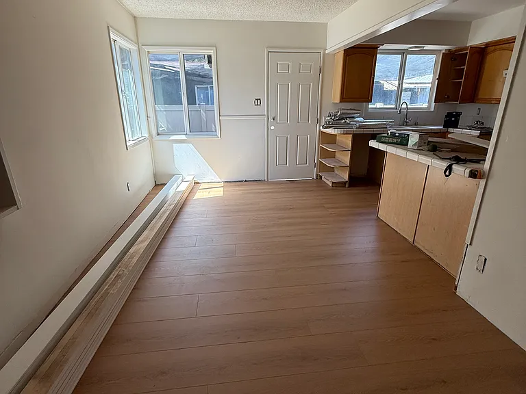 7309 Corbin Ave — Photo 2