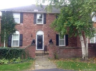 4 Millrace St N, Williamsville, NY 14221