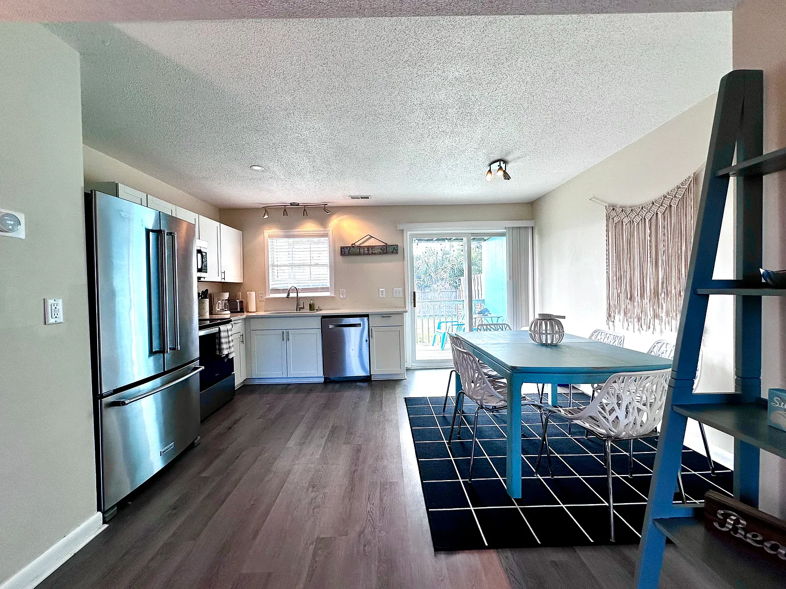 119 Center Dr — Photo 3