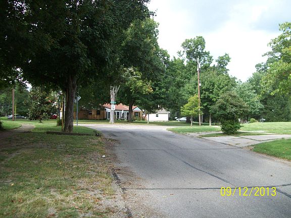 3rd image of 5015 E Eastwood Cir