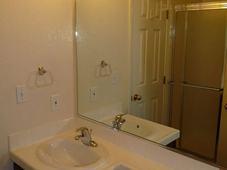 7845 Meadow Creek St — Photo 8