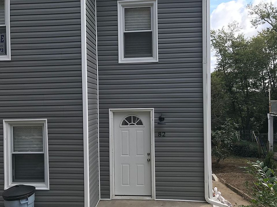 1st image of 82 Vineyard Ave