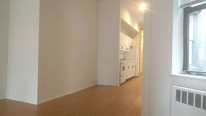 Rented by Avenues Real Estate | media 13