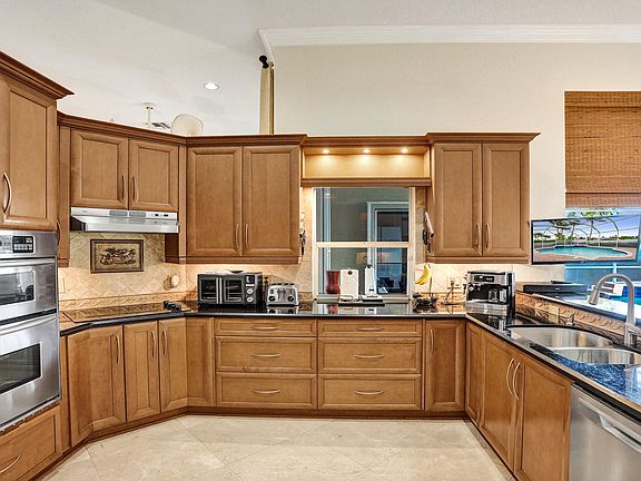 4th image of 10970 NW 6th Court