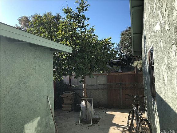 3rd image of 8125 Lemona Ave