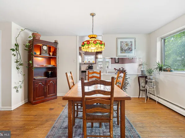 2 Waverly Rd, Havertown, PA 19083