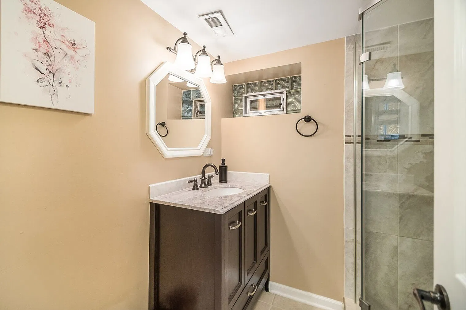 4 bed, 2.5 bath, $16,842 — Photo 3