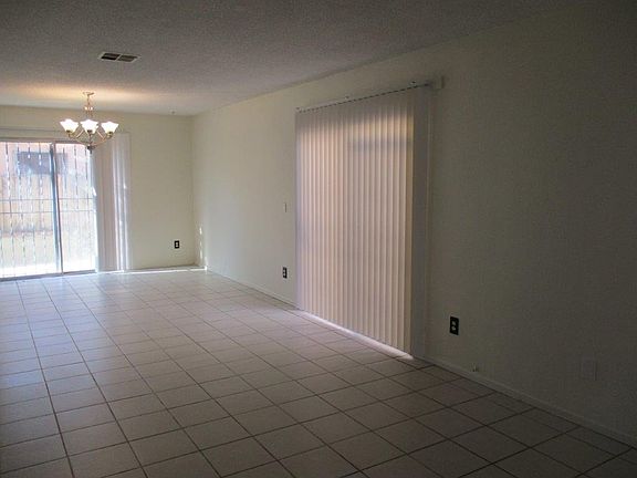 3rd image of 2083 Bluehaven Ct