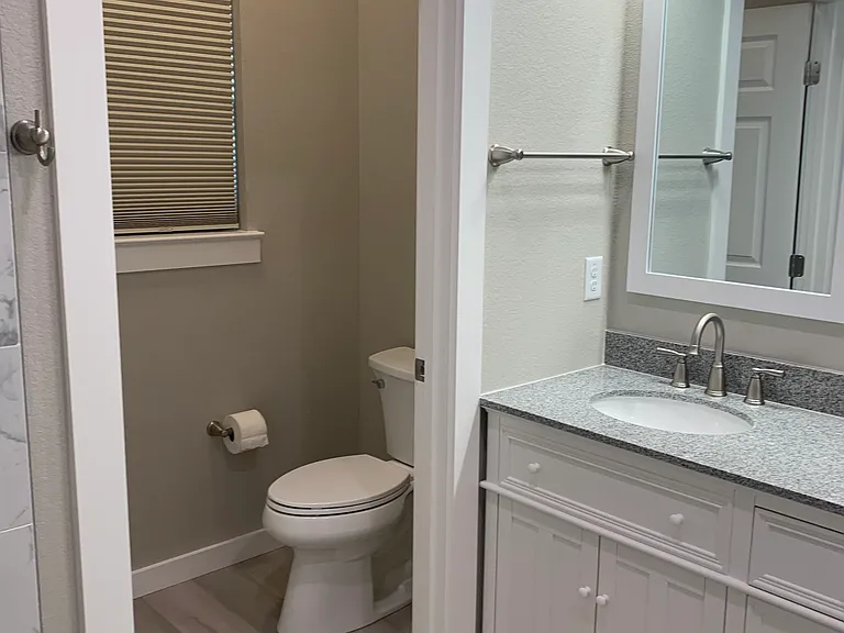 Master toilet room.