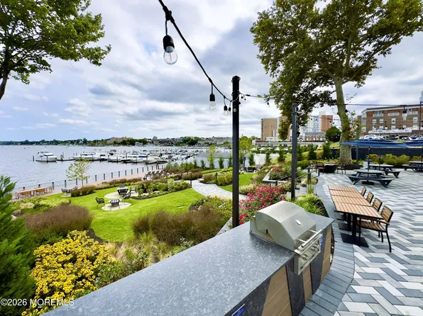 122-4 E Bodman Pl, Red Bank, NJ 07701