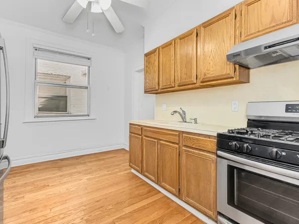 8813 Ridge Boulevard 1FL image 2 of 6