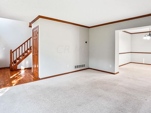 5th image of 1368 Village Dr