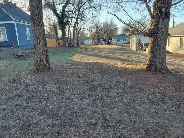 N Ash St Lot 3 & 4, Guthrie, OK 73044