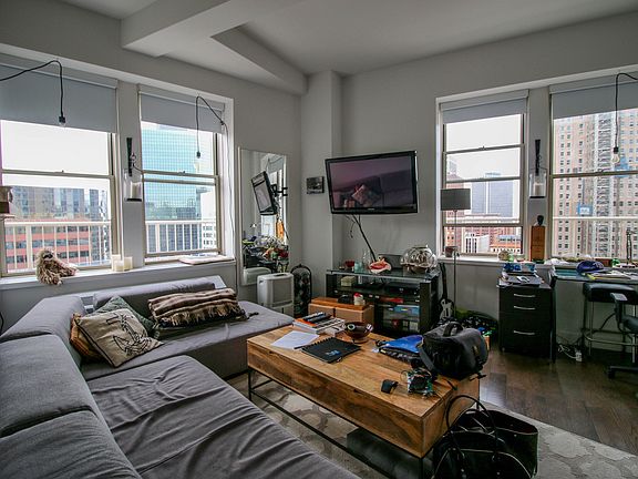 3rd image of 116 John St APT 3403