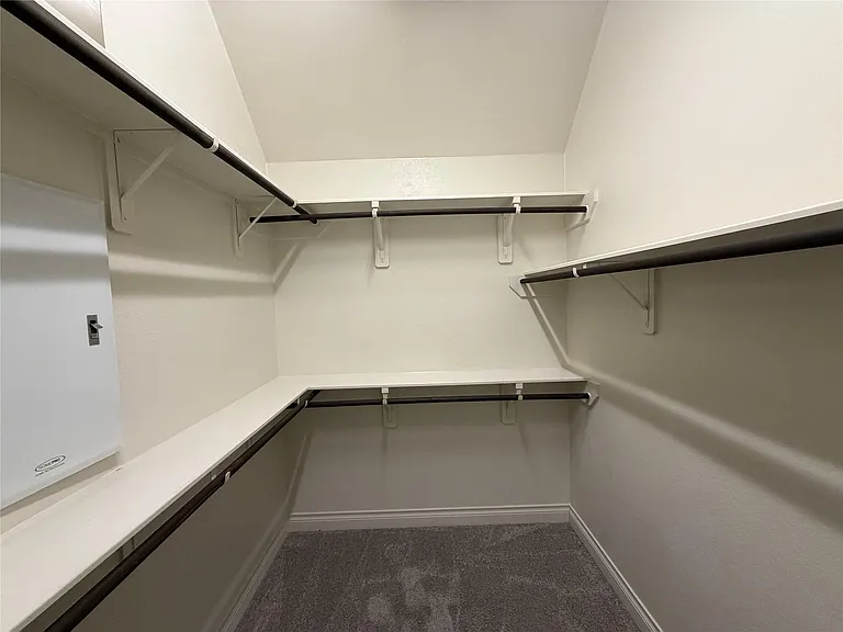 3319 Sky Run Ct — Photo 37