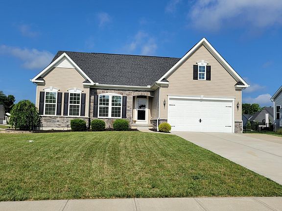 3rd image of 5373 Hollybrook Ln