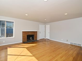 860 NW 85th St #A, Seattle, WA 98117