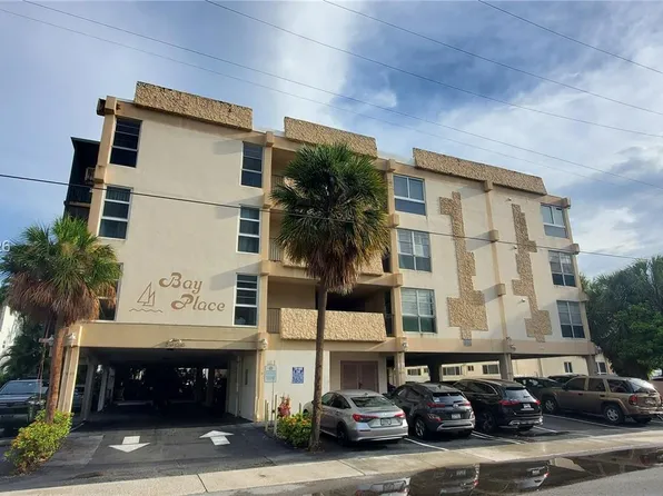 2420 Diana Dr, Hallandale, FL