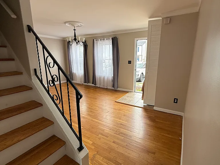 417 Carolina Ave — Photo 3
