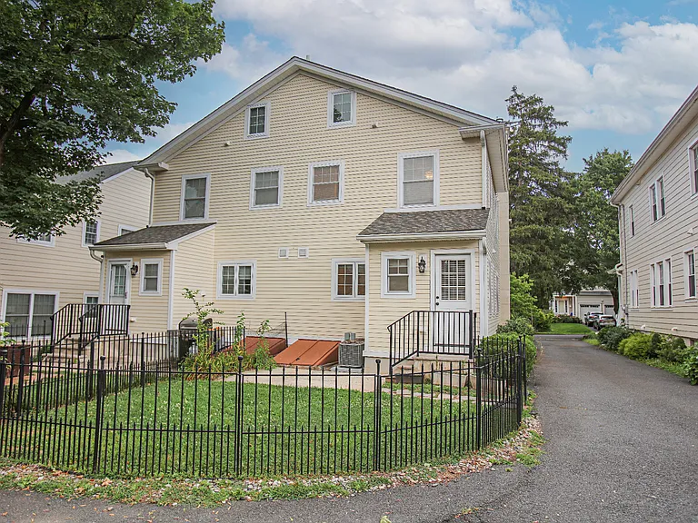 16 Harris Rd — Photo 33
