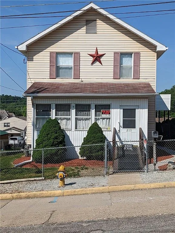 215 Cherry Ave photo 1