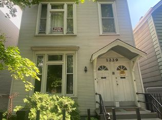 1229 W Barry Ave #2, Chicago, IL 60657