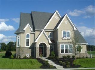 311 Millpond Dr, Lititz, PA 17543