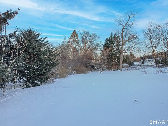 4th image of 95 Tuttle Street