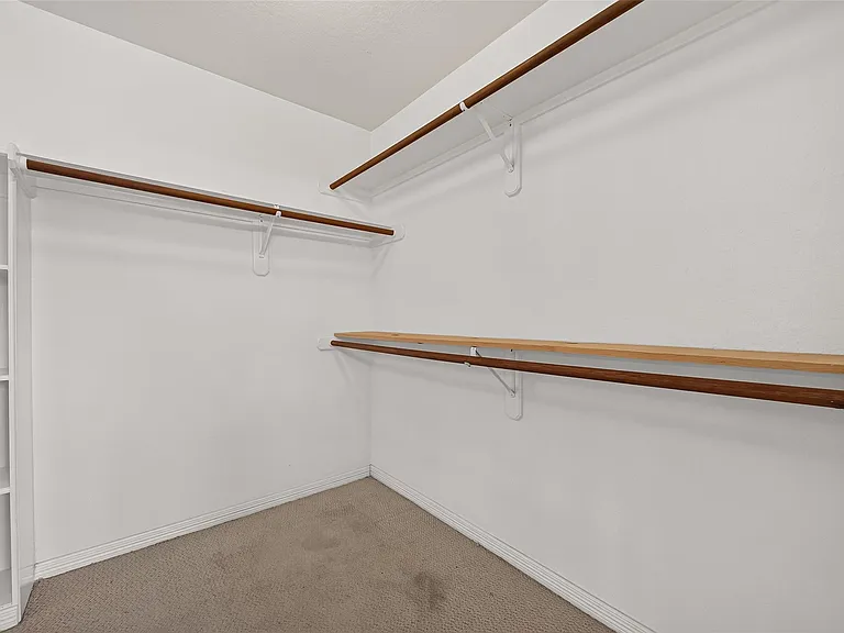 2726 Martinec Dr — Photo 19