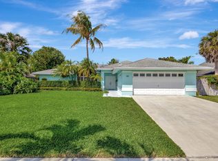 142 Queens Ln, Royal Palm Beach, FL 33411