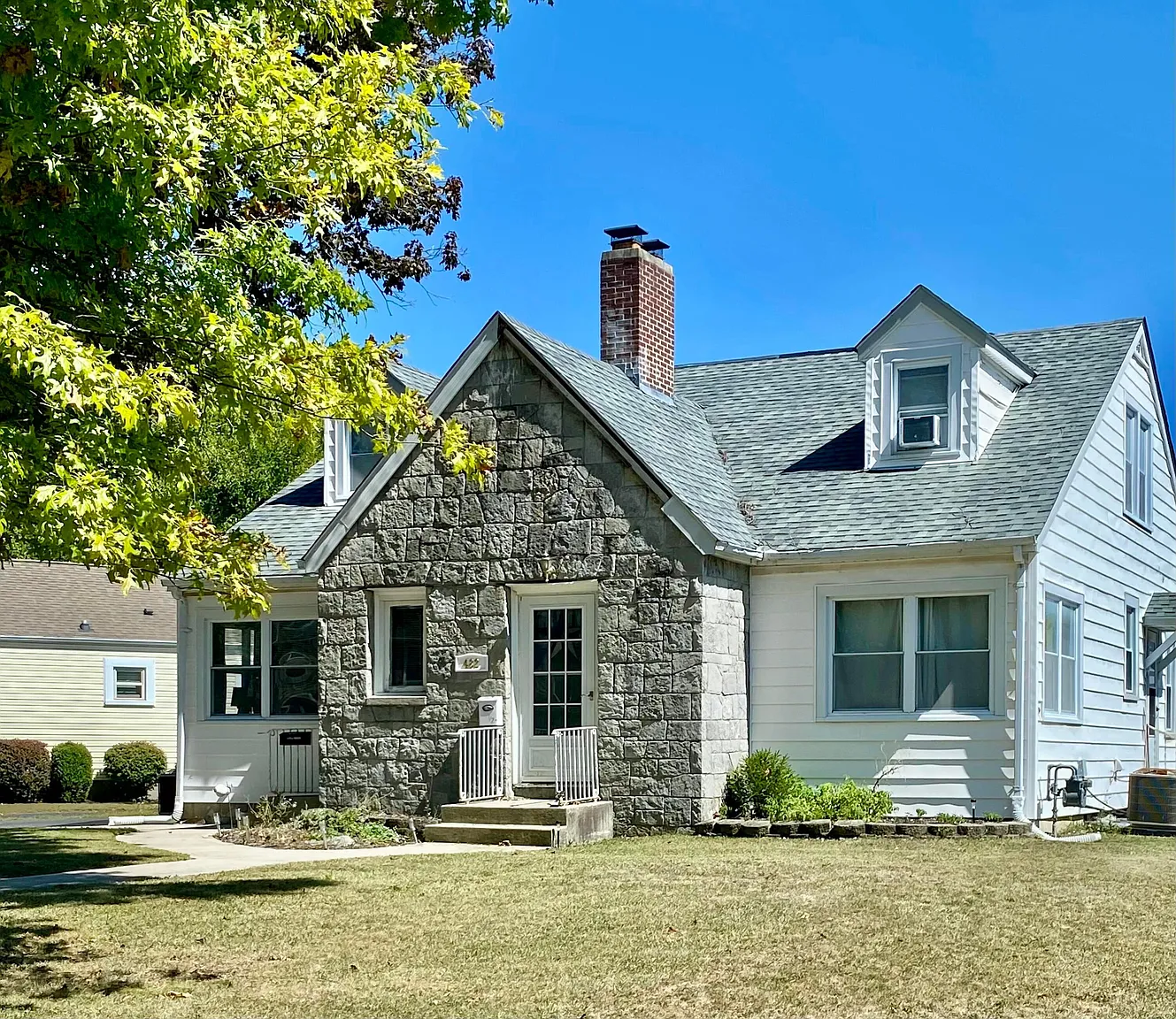 482 King Ave photo 1