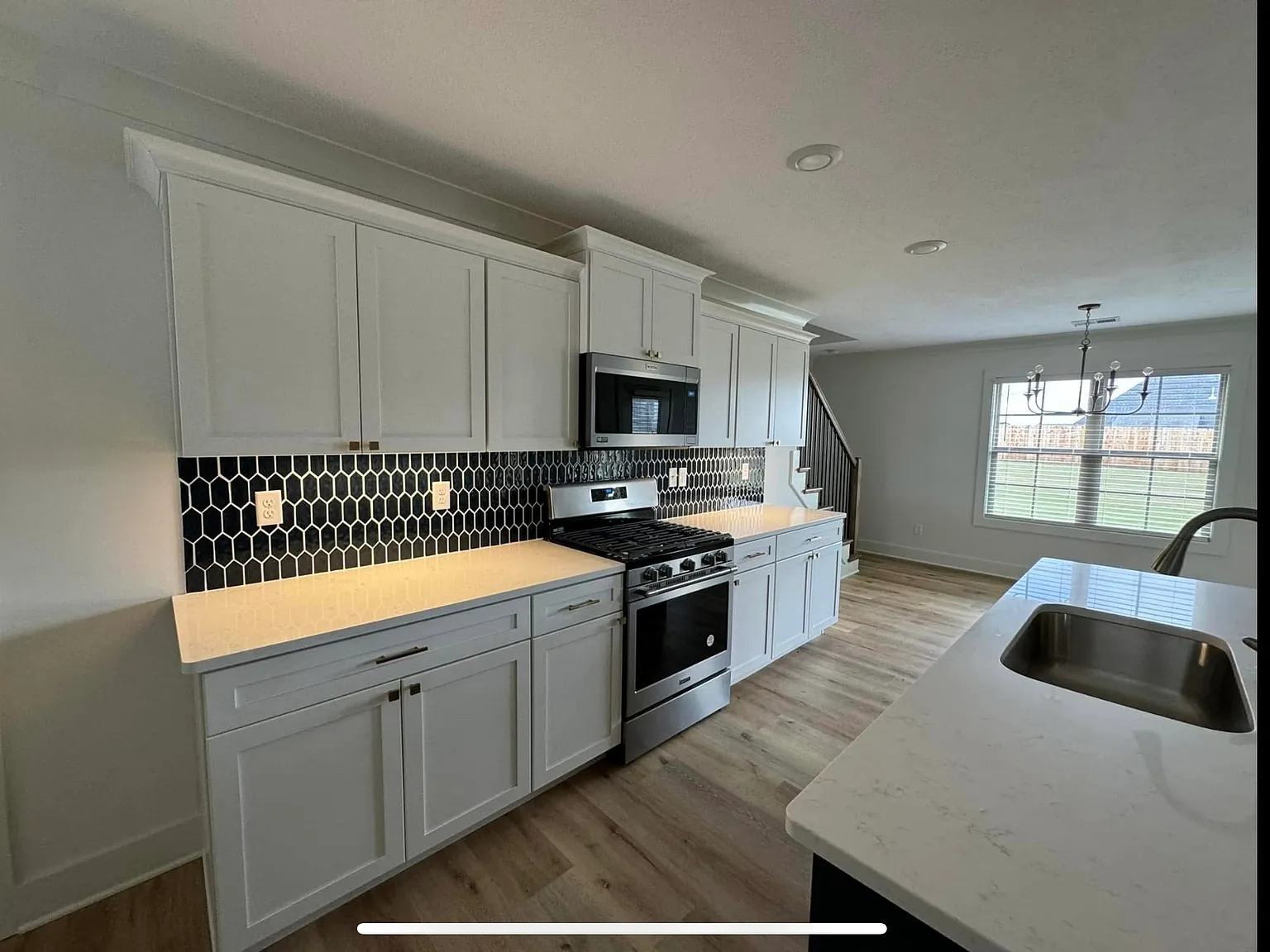 115 Ardent Cv — Photo 2