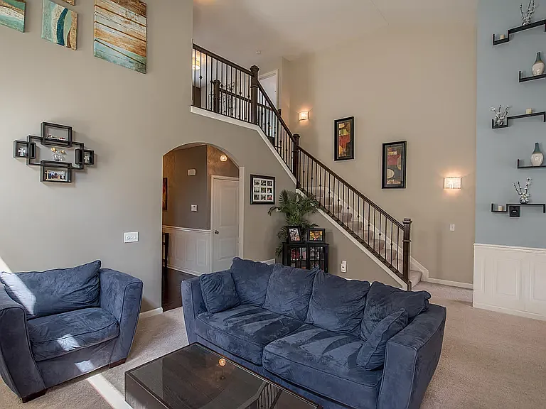 370 Benedetti Ave — Photo 4