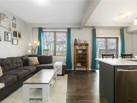 5th image of 12 Brantwood Park Rd #D2