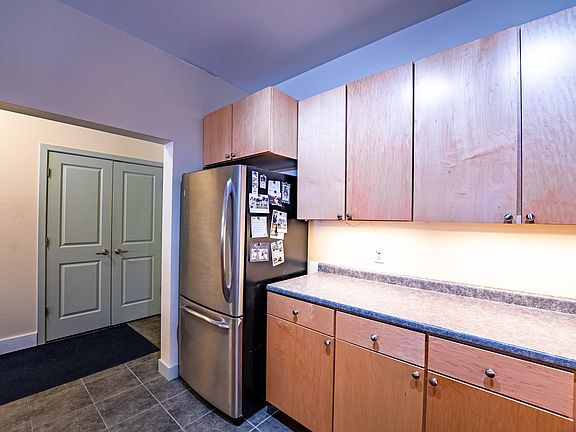 2nd image of 410 Farrell St APT 116