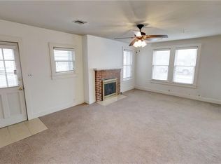 1004 N 9th St, Rogers, AR 72756